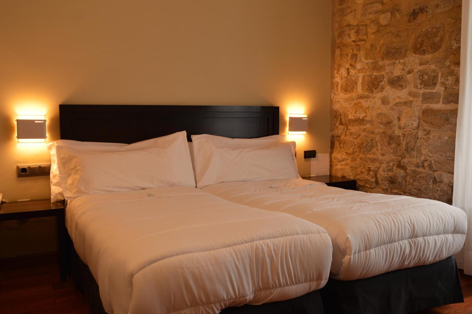 Hotel Baeza Monumental By Eme Hoteles Exterior photo