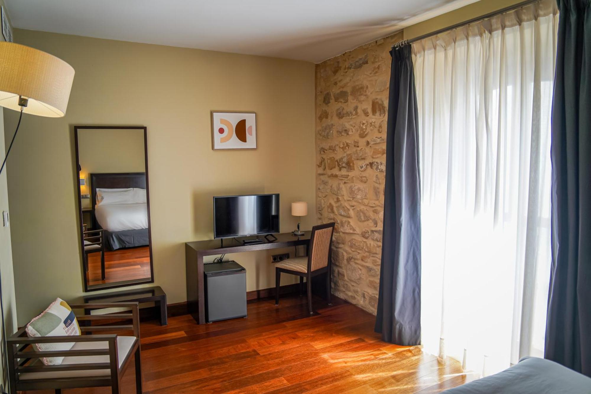 Hotel Baeza Monumental By Eme Hoteles Exterior photo