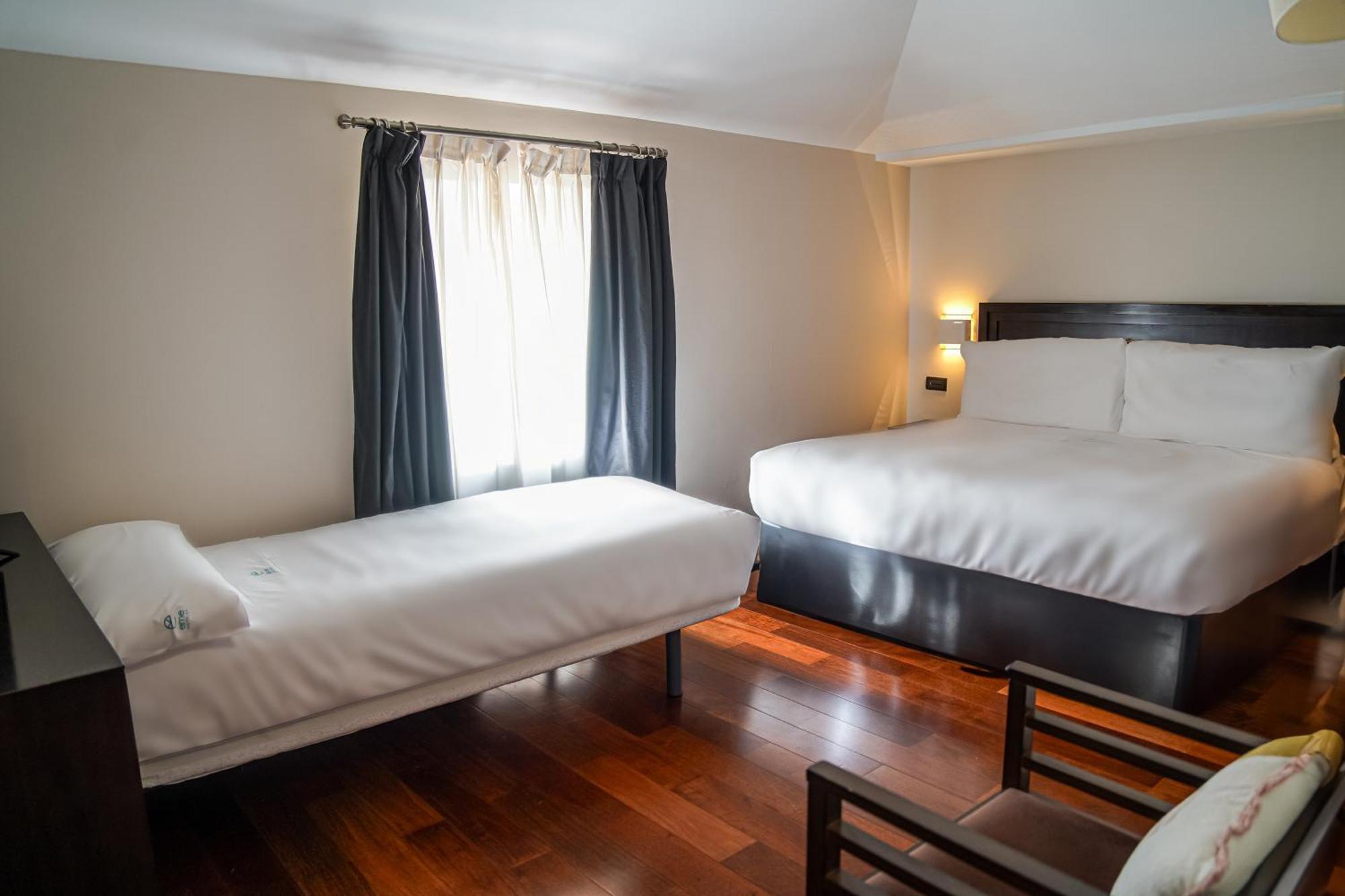 Hotel Baeza Monumental By Eme Hoteles Exterior photo
